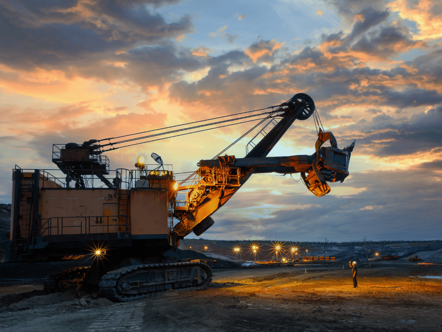 Mining equipment and mineral extraction operations